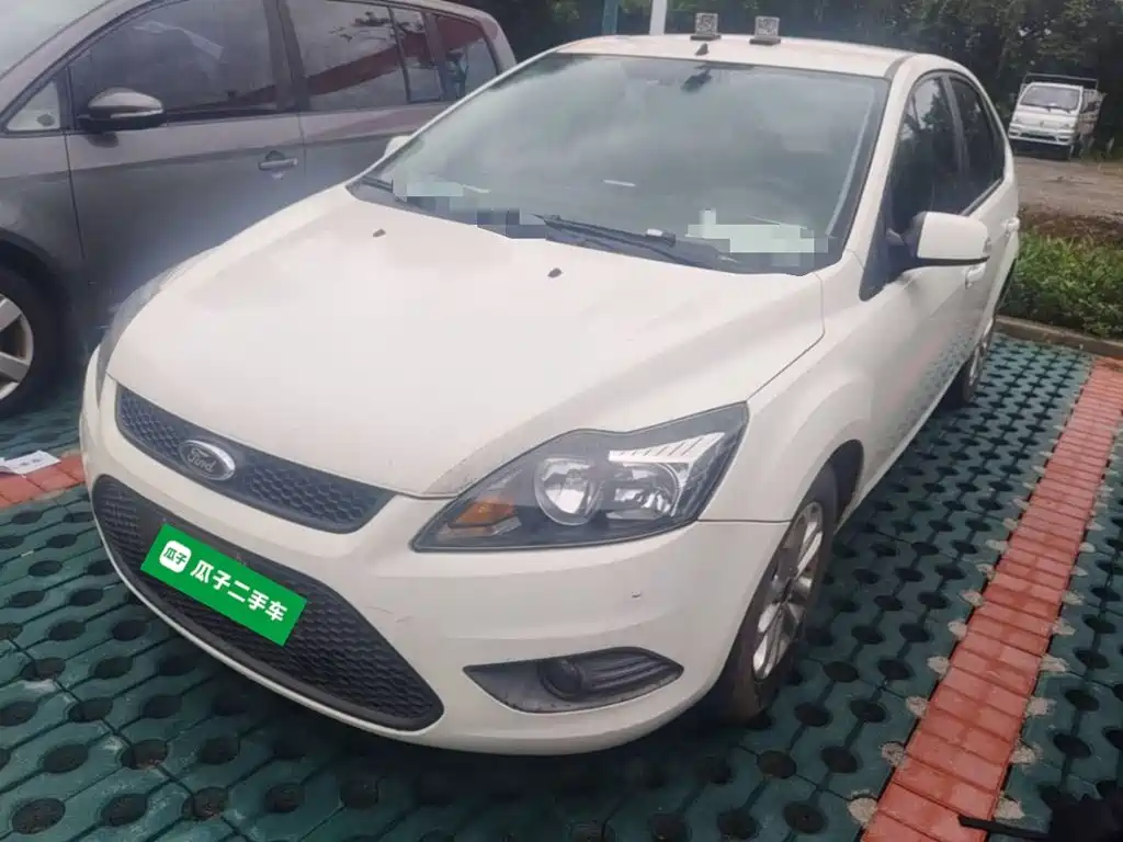 Ford Focus 2013 1.8L AT