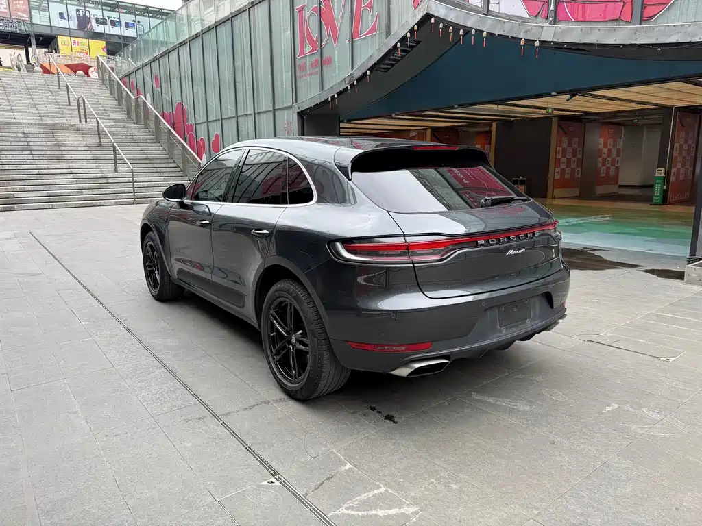 Porsche Macan — миниатюра 4