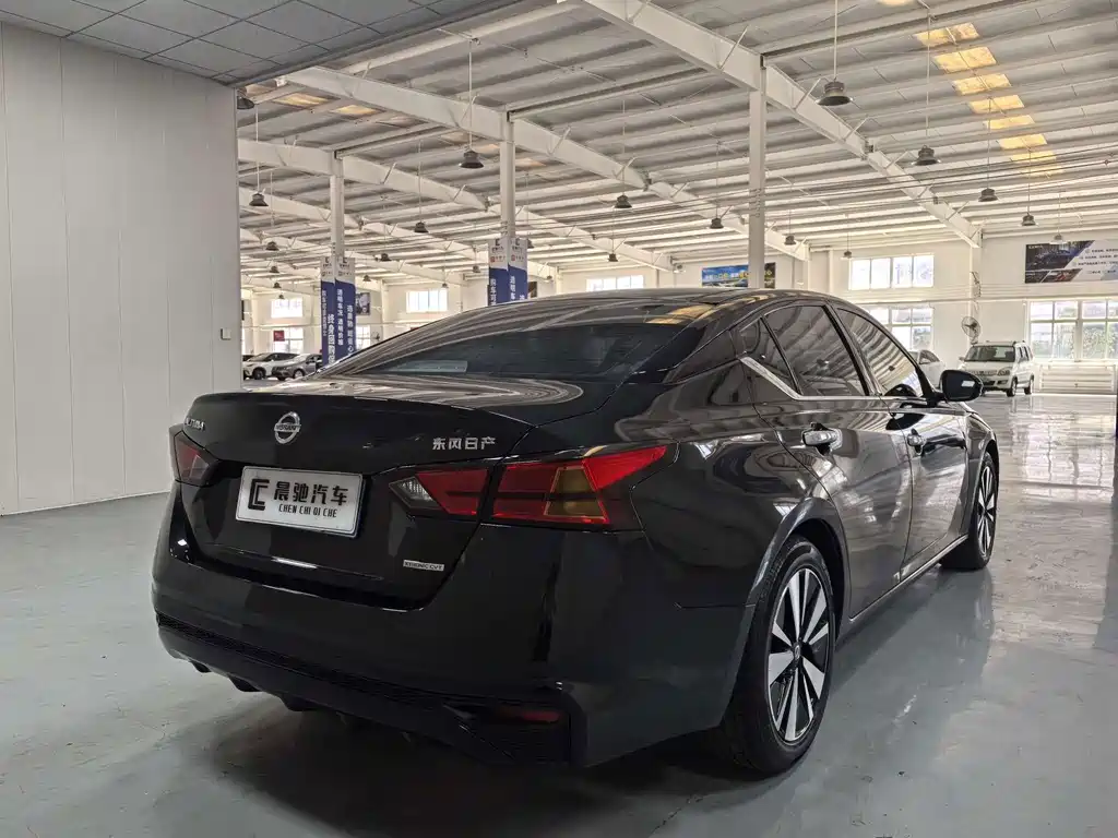 Nissan Teana — миниатюра 4