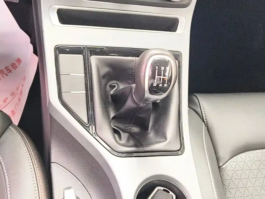 Geely Emgrand — миниатюра 16