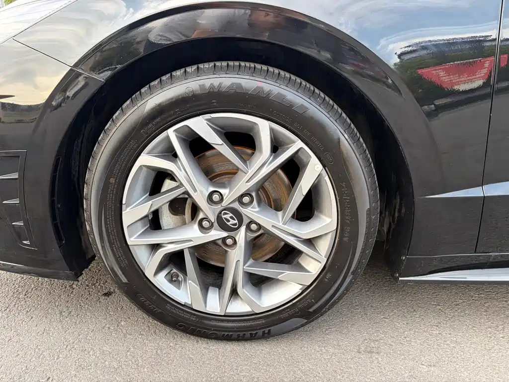 Hyundai Sonata — миниатюра 5