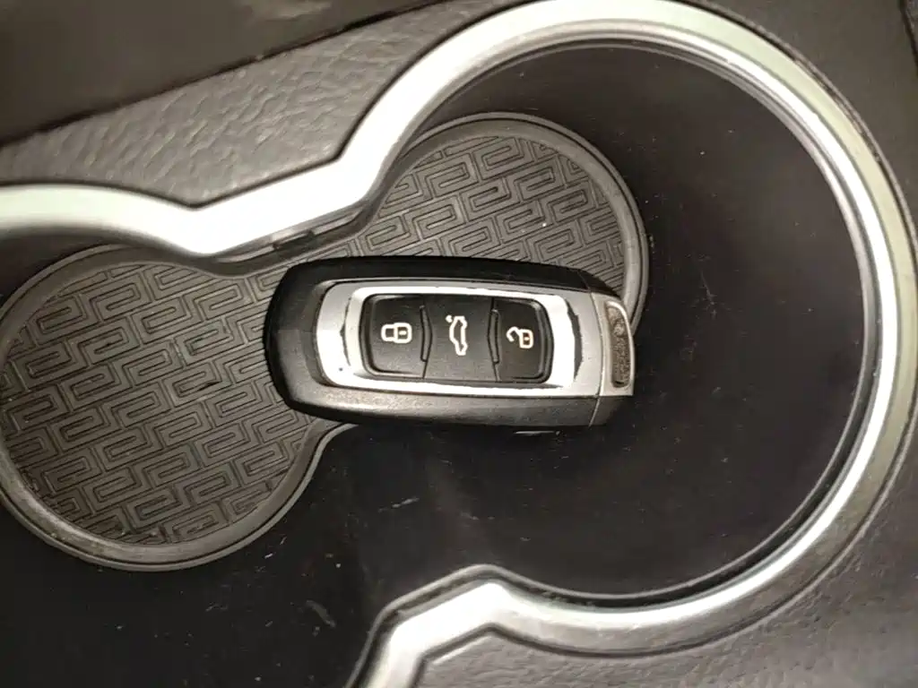 Geely Vision X6 — миниатюра 9
