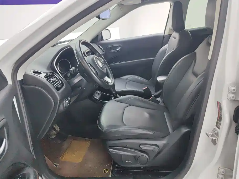 Jeep Compass — миниатюра 9