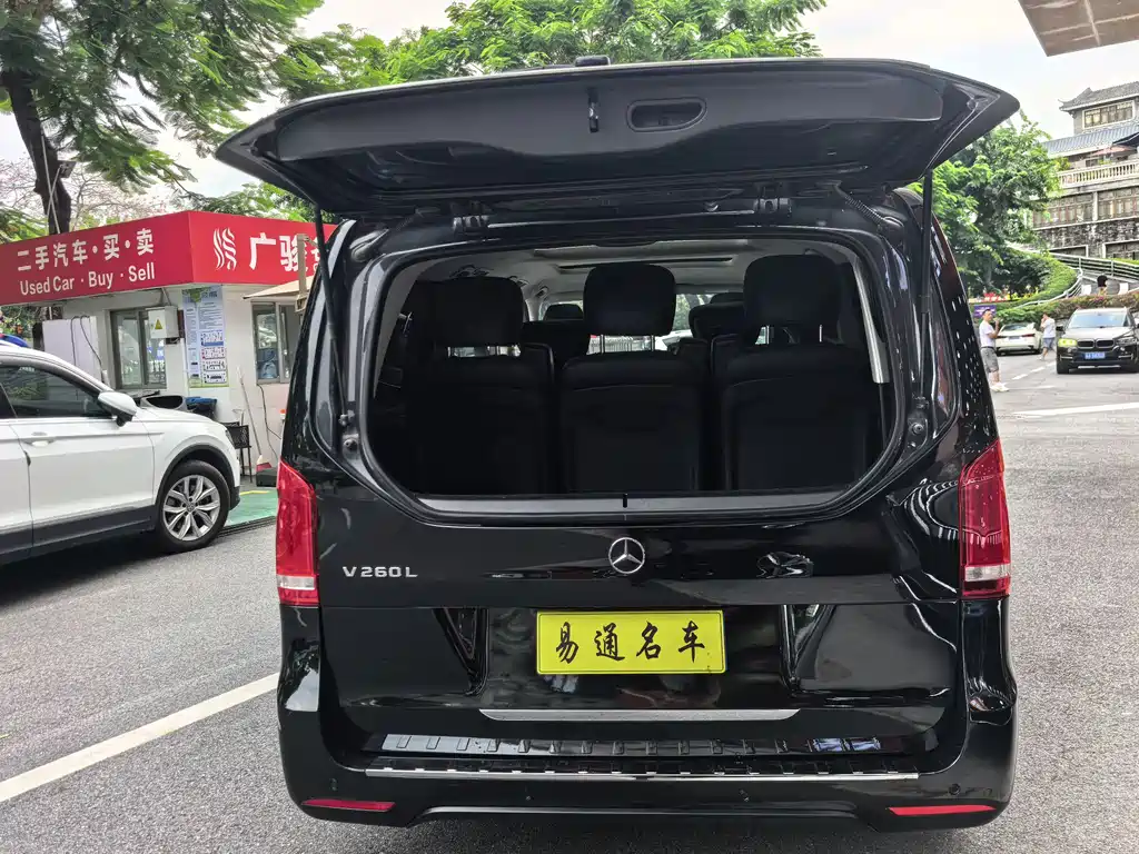 Mercedes-Benz V-Class — миниатюра 12