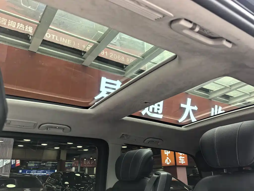 Mercedes-Benz V-Class — миниатюра 27