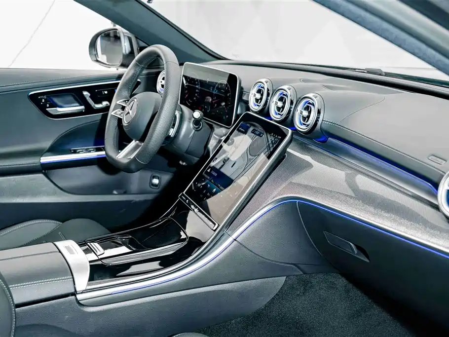 Mercedes-Benz C-Class — миниатюра 16