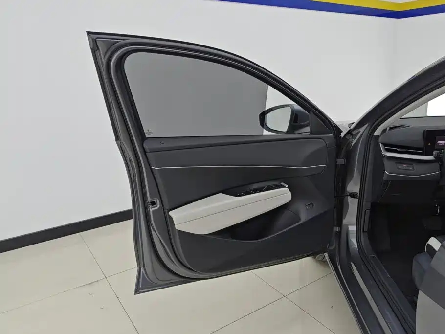 Volkswagen Sagitar — миниатюра 7