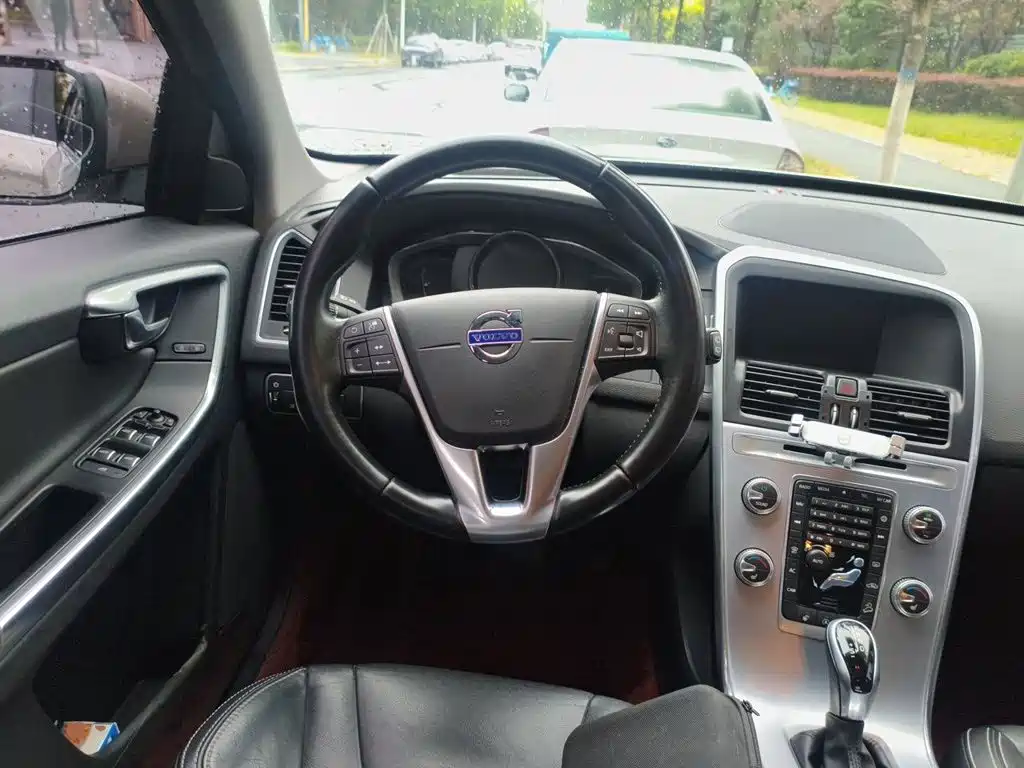 Volvo XC60 — миниатюра 6