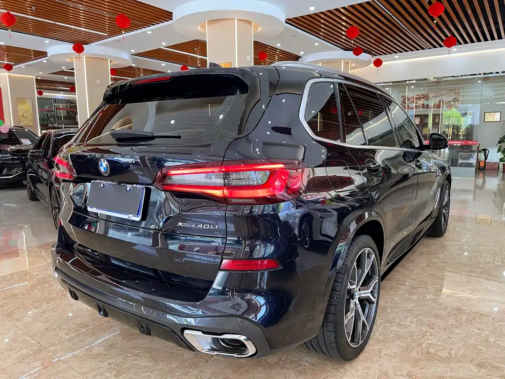 BMW X5 2022 xDrive 40Li M Sport