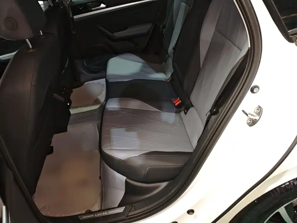 Volkswagen Lavida — миниатюра 17