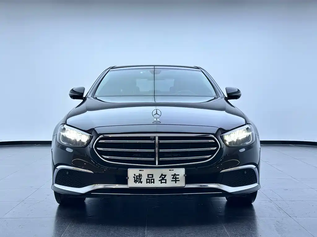 Mercedes-Benz E-Class — миниатюра 3
