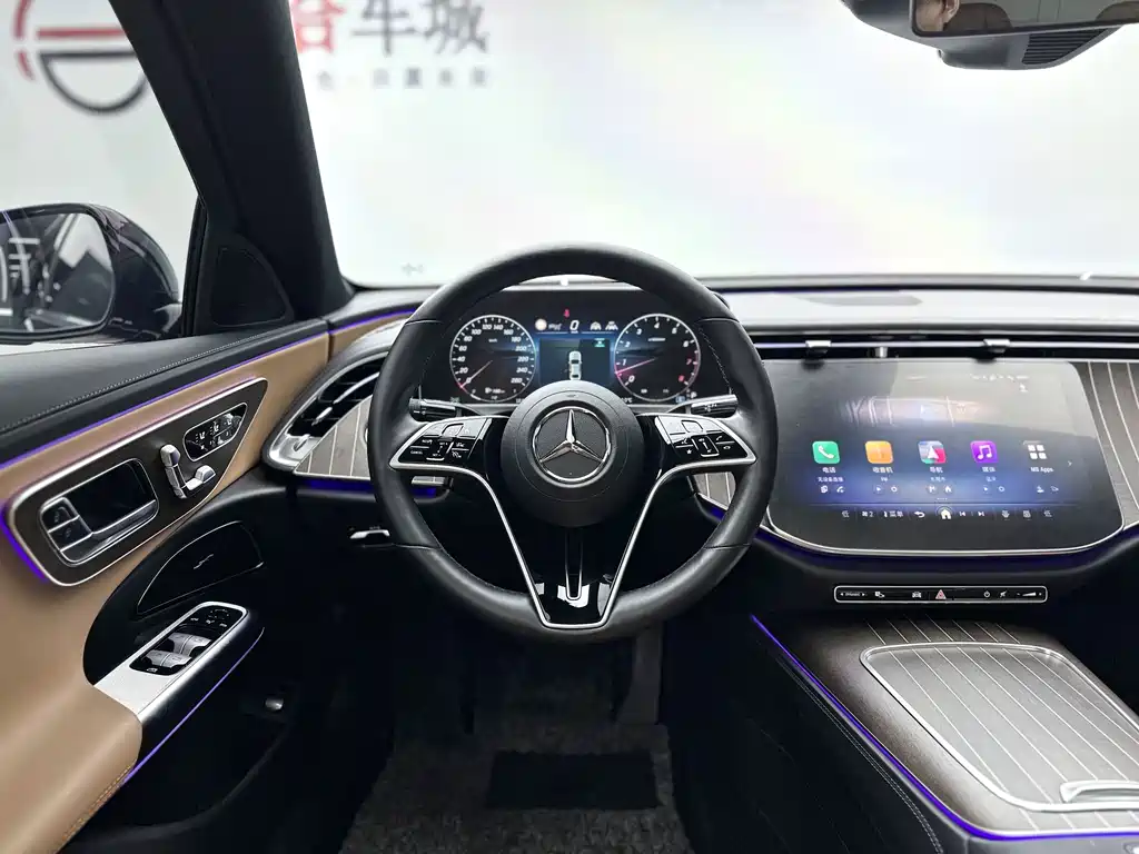 Mercedes-Benz E-Class — миниатюра 7