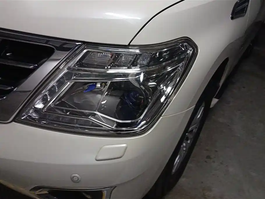NISSAN TOURE