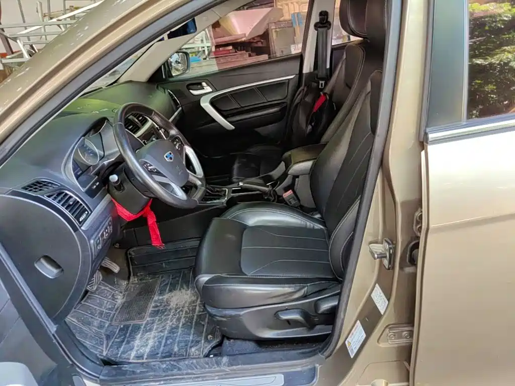 Geely Emgrand — миниатюра 15