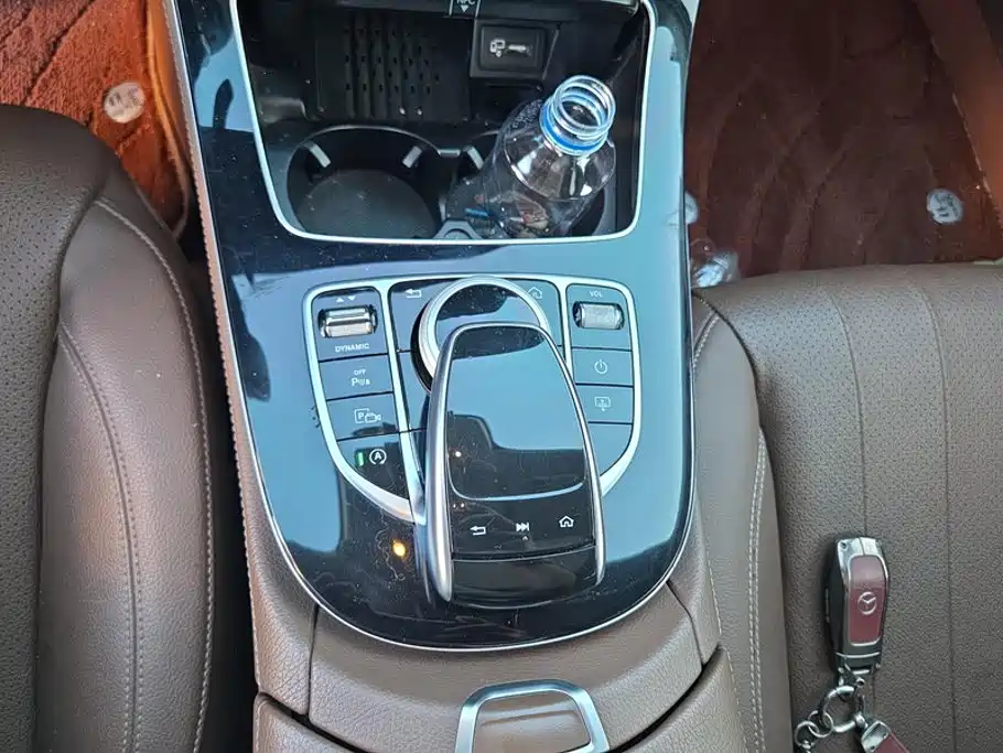 Mercedes-Benz E-Class — миниатюра 16