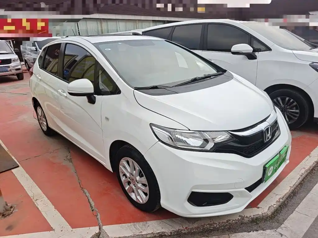 Honda Fit — миниатюра 4