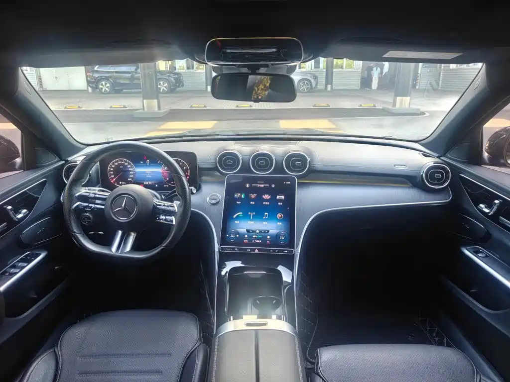 Mercedes-Benz C-Class — миниатюра 6