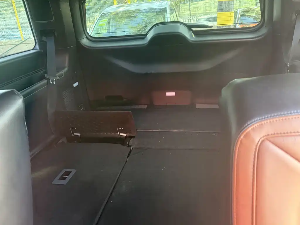 Lincoln Navigator — миниатюра 9