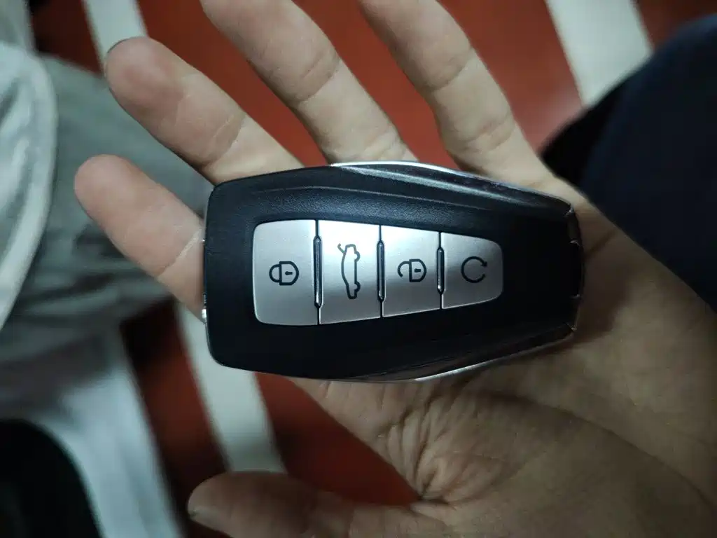 Geely L HiP — миниатюра 9