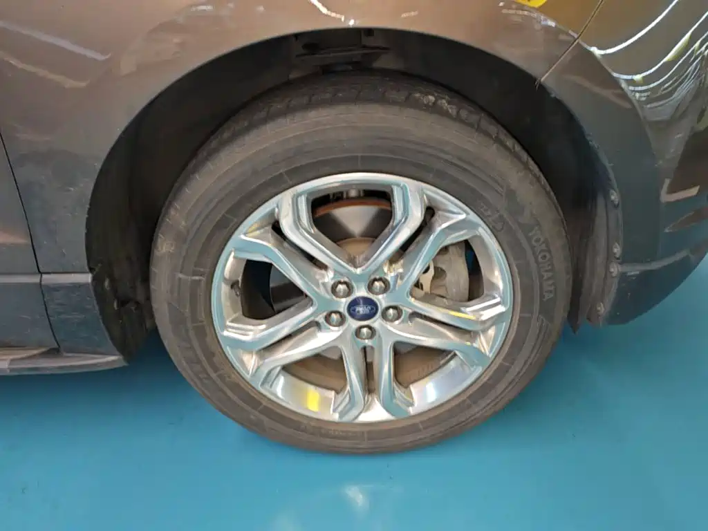 Ford Edge — миниатюра 12