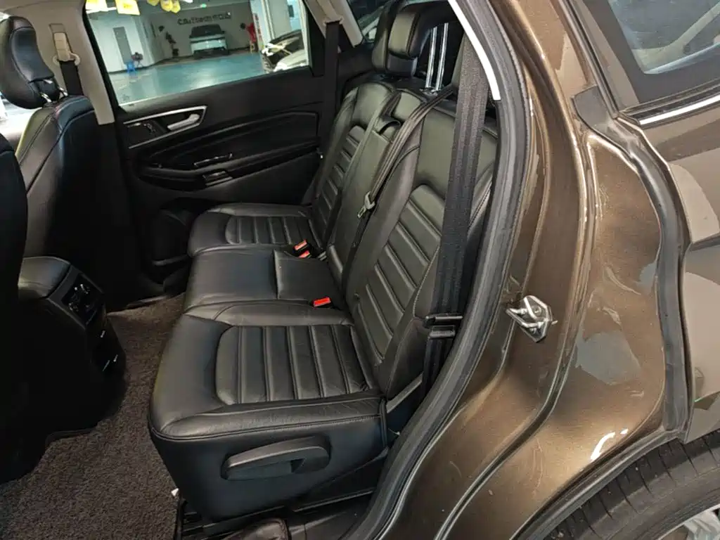 Ford Edge — миниатюра 22