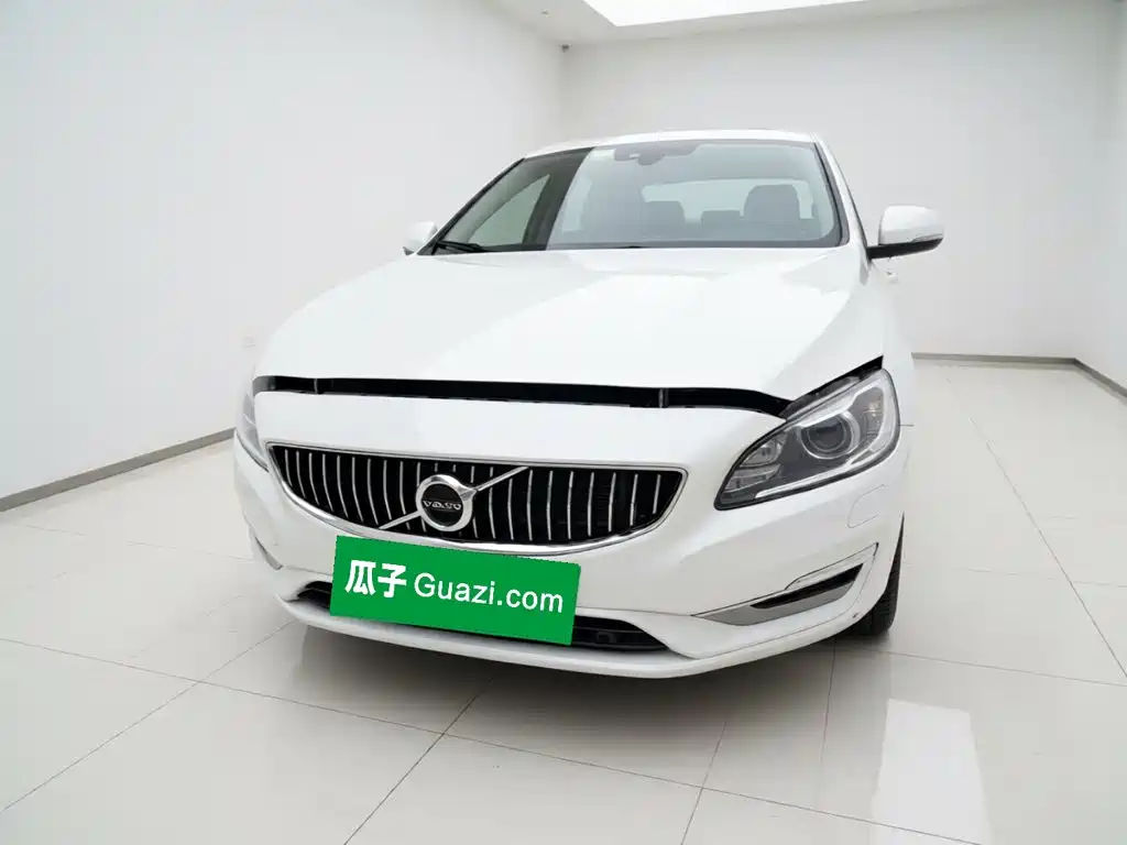 Volvo S60 — миниатюра 2