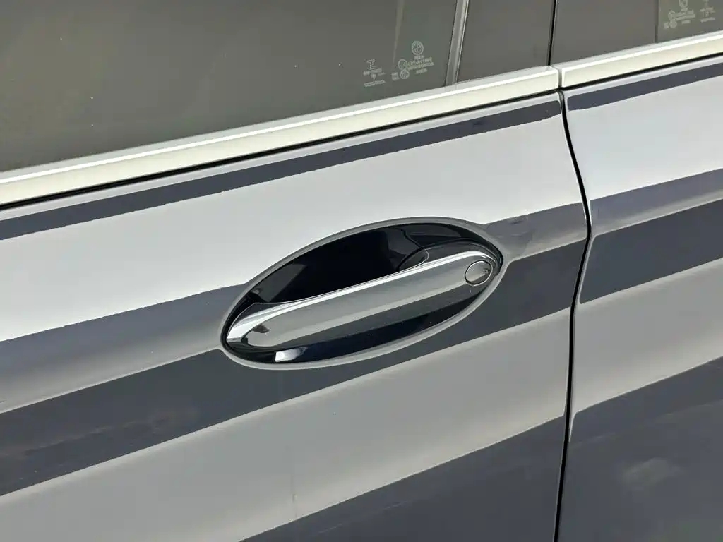 BMW iX3 — миниатюра 25