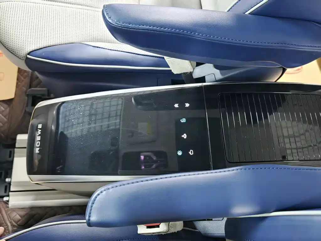 Roewe iMAX8 — миниатюра 17