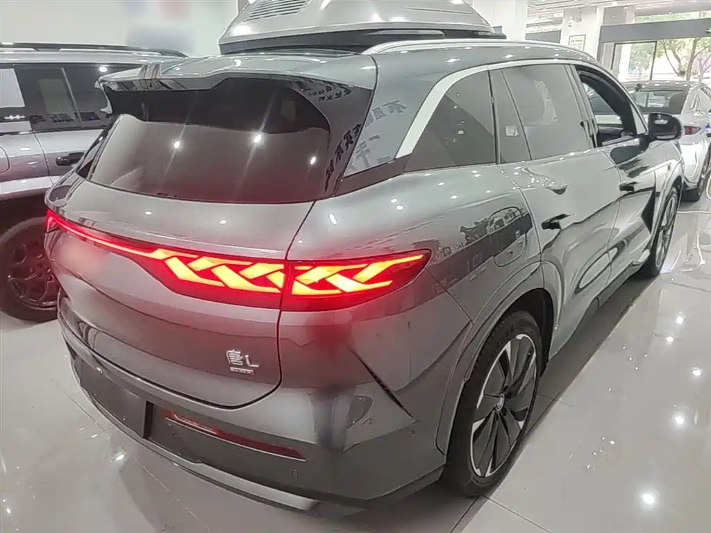 BYD Tang L L 2025 DM 175KM