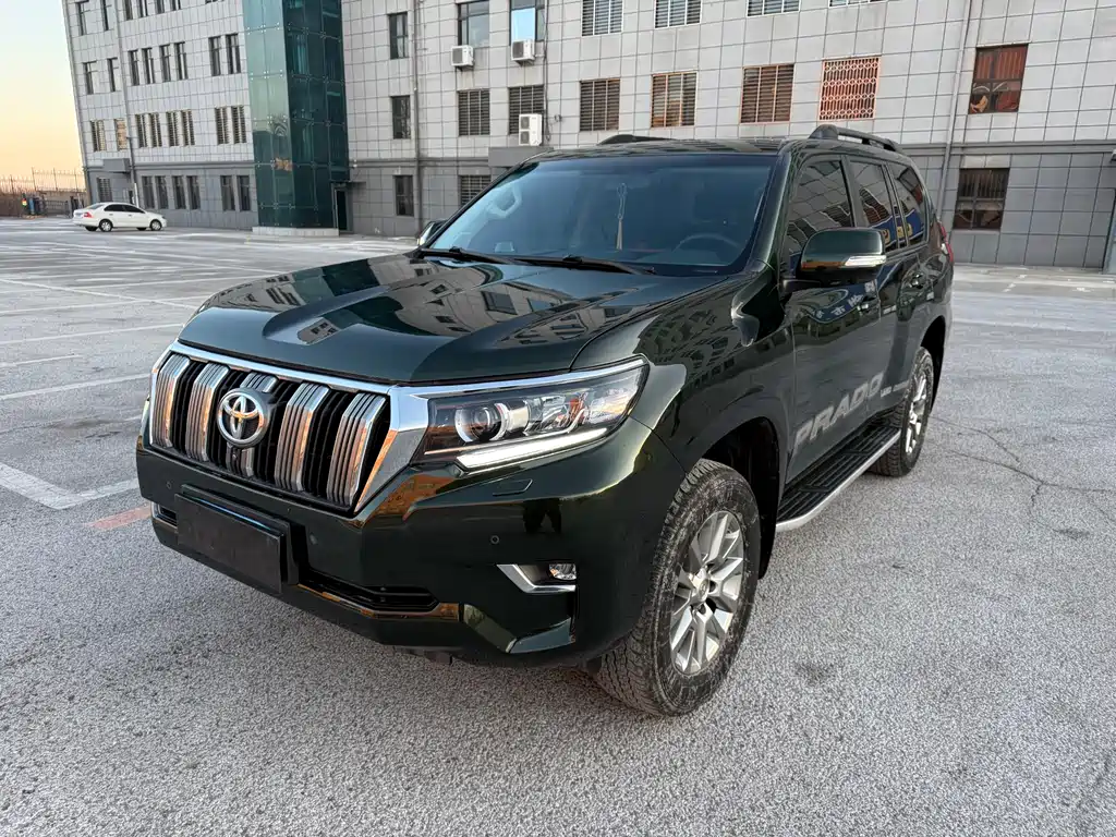 TOYOTA PRADO