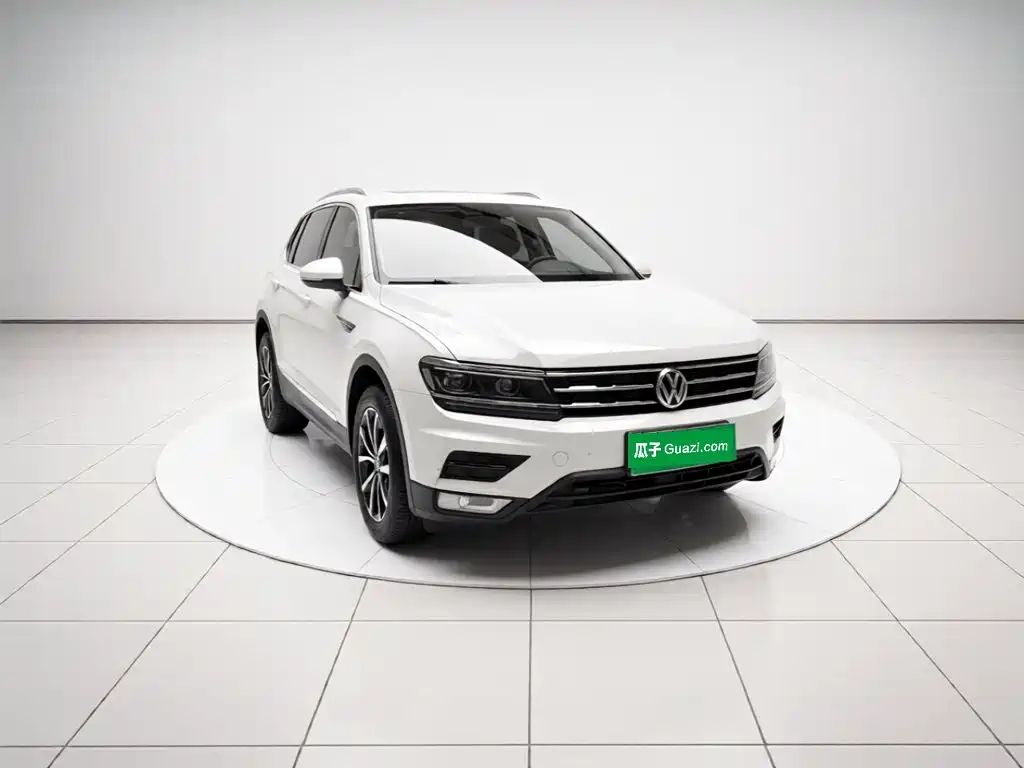 Volkswagen Tiguan L — миниатюра 3