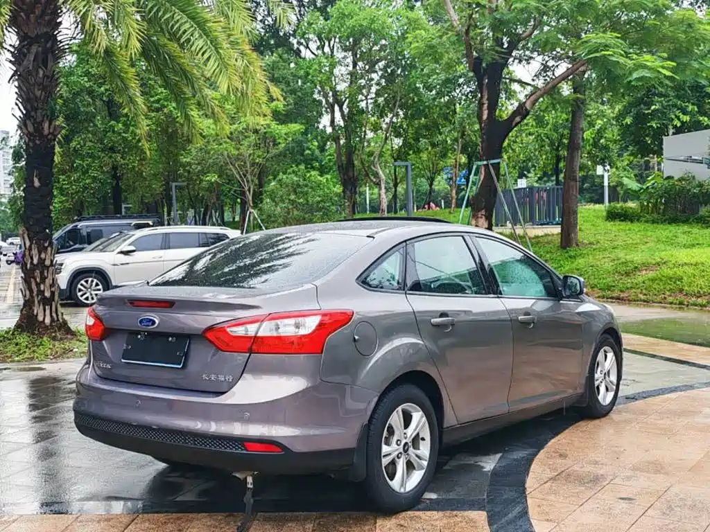 Ford Focus — миниатюра 12