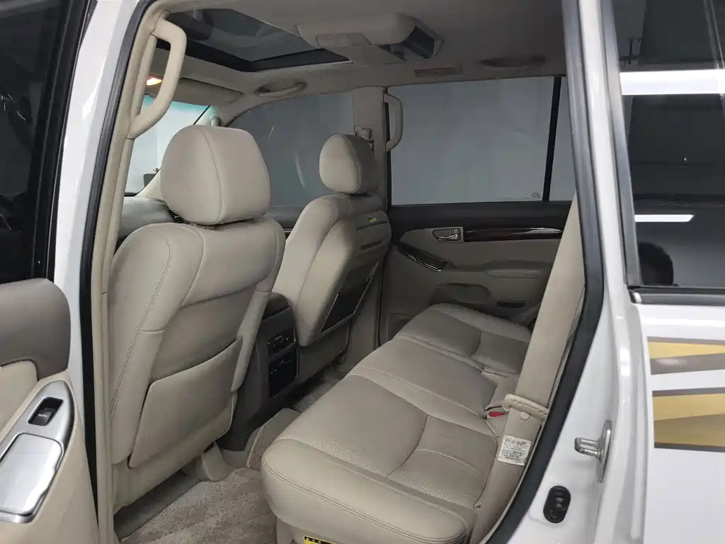 Toyota Prado — миниатюра 6