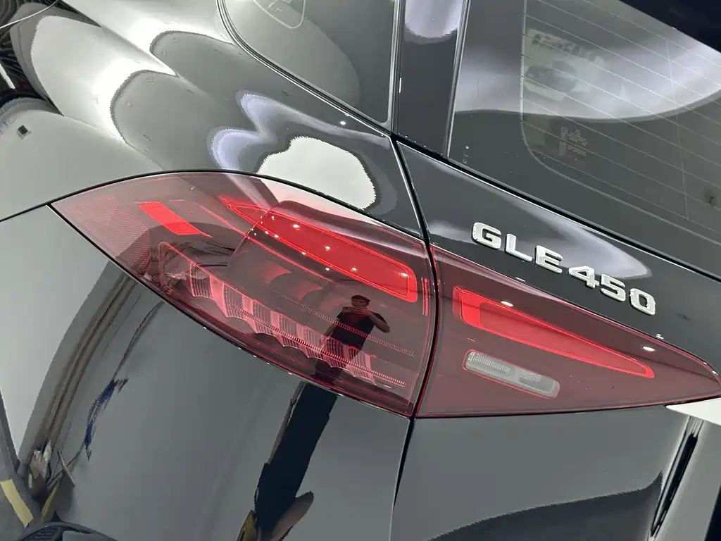 Mercedes-Benz GLE (Import) — миниатюра 23