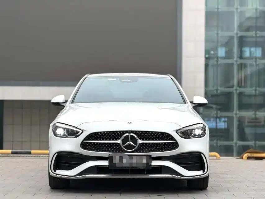 Mercedes-Benz C-Class — миниатюра 2