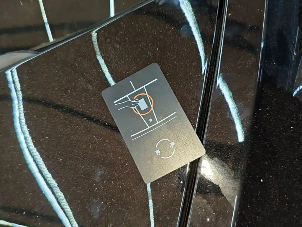 Tesla Model 3 — миниатюра 9