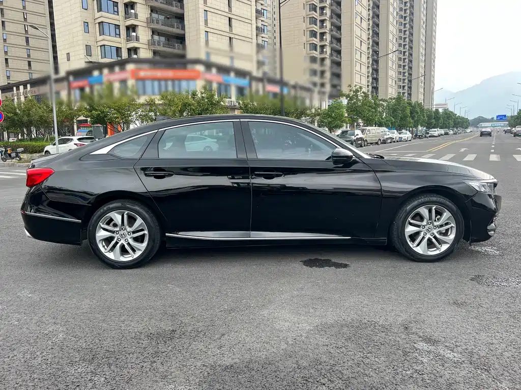 Honda Accord — миниатюра 23