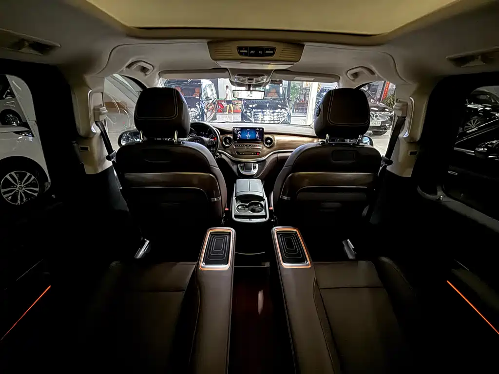 Mercedes-Benz V-Class V 2022 V 260 L Luxury