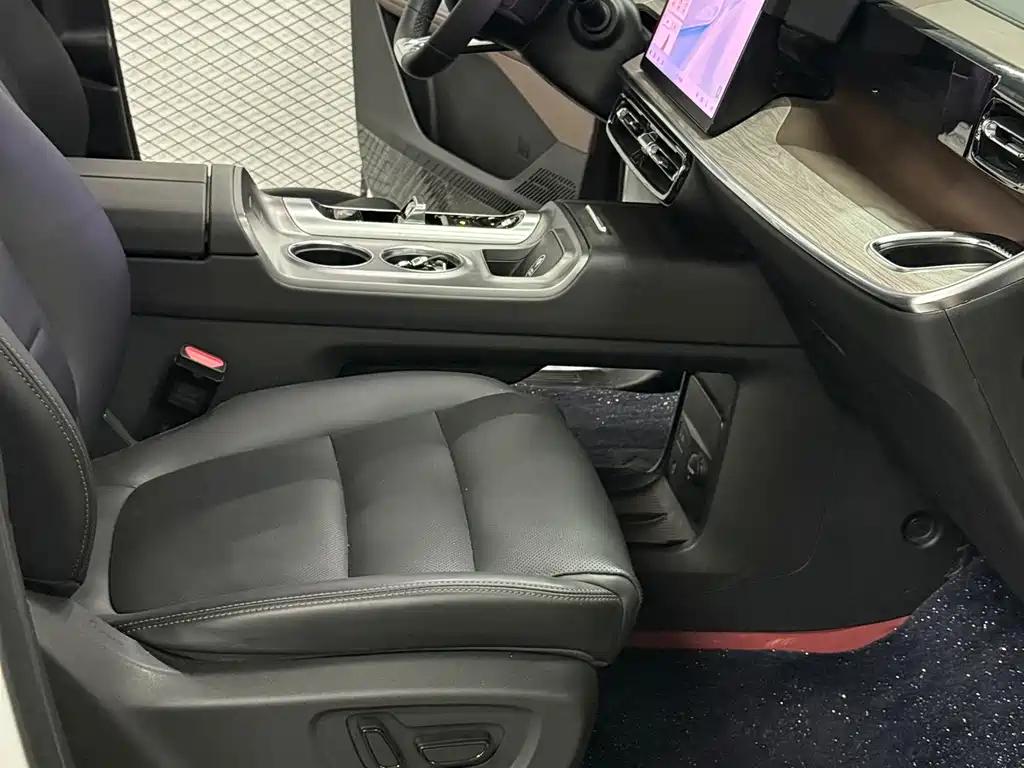 GAC Motor Trumpchi E8 — миниатюра 10