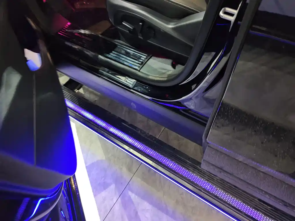 Ford Edge — миниатюра 9
