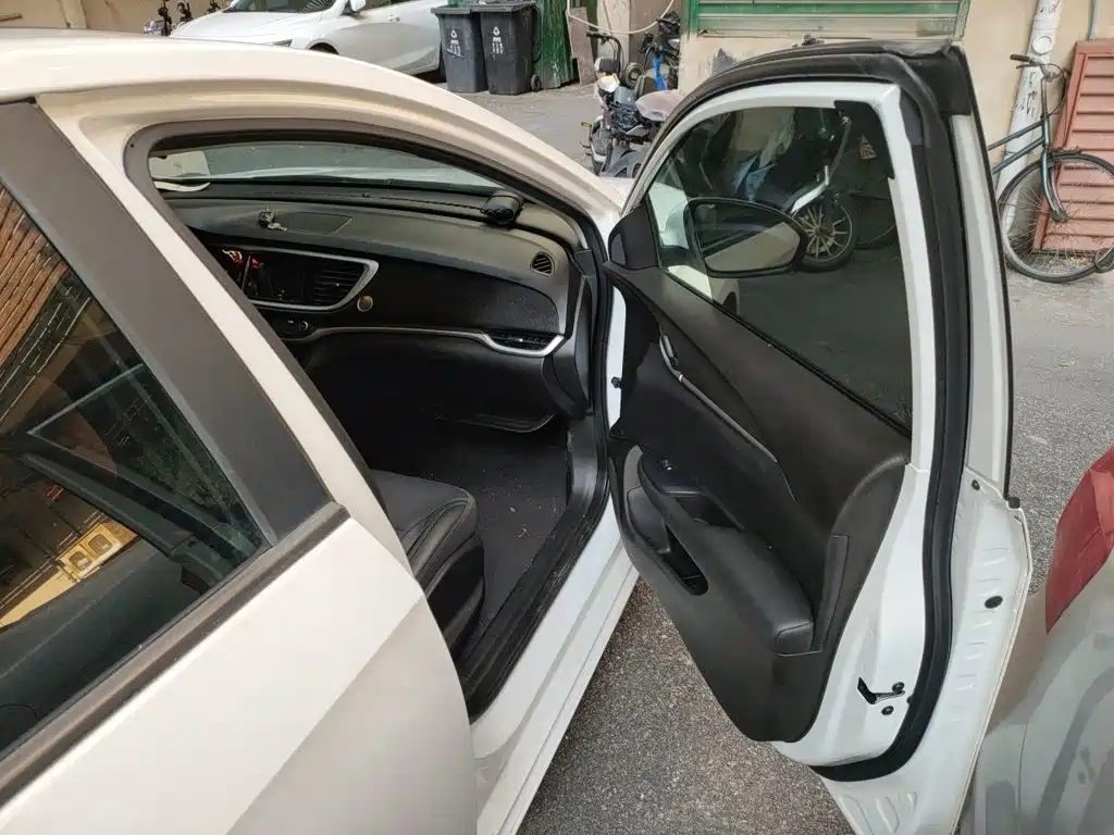 Buick Excelle — миниатюра 19