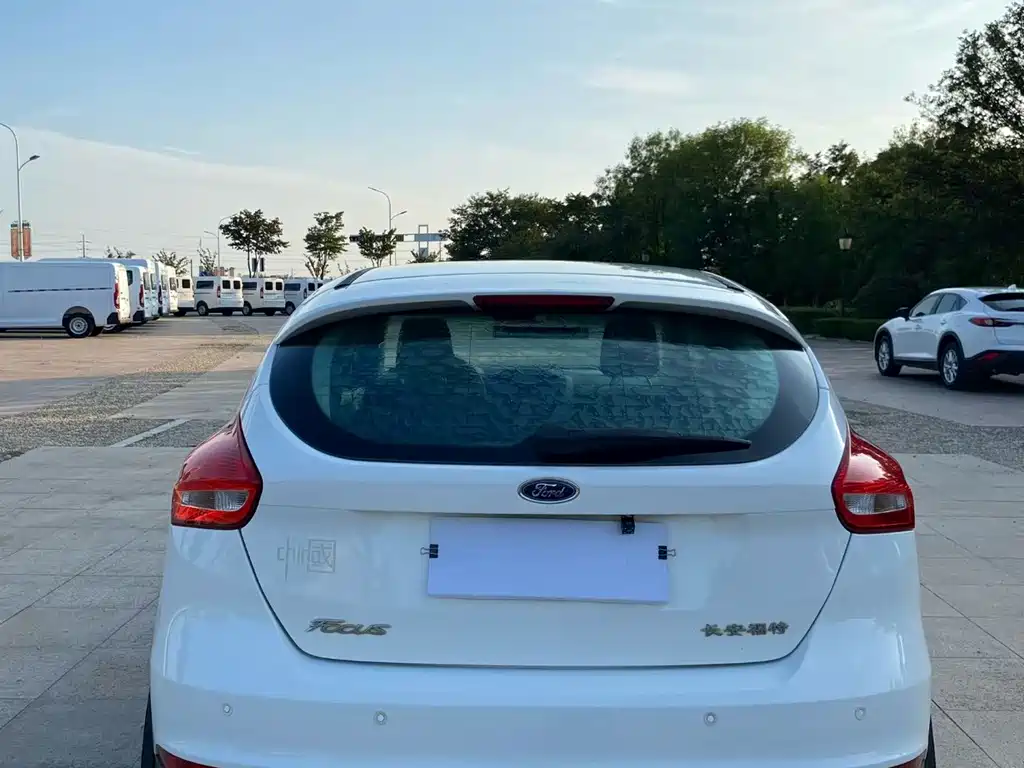 Ford Focus — миниатюра 8