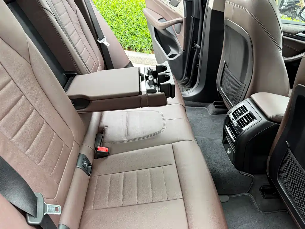 BMW X3 2018 xDrive28i Luxury VI