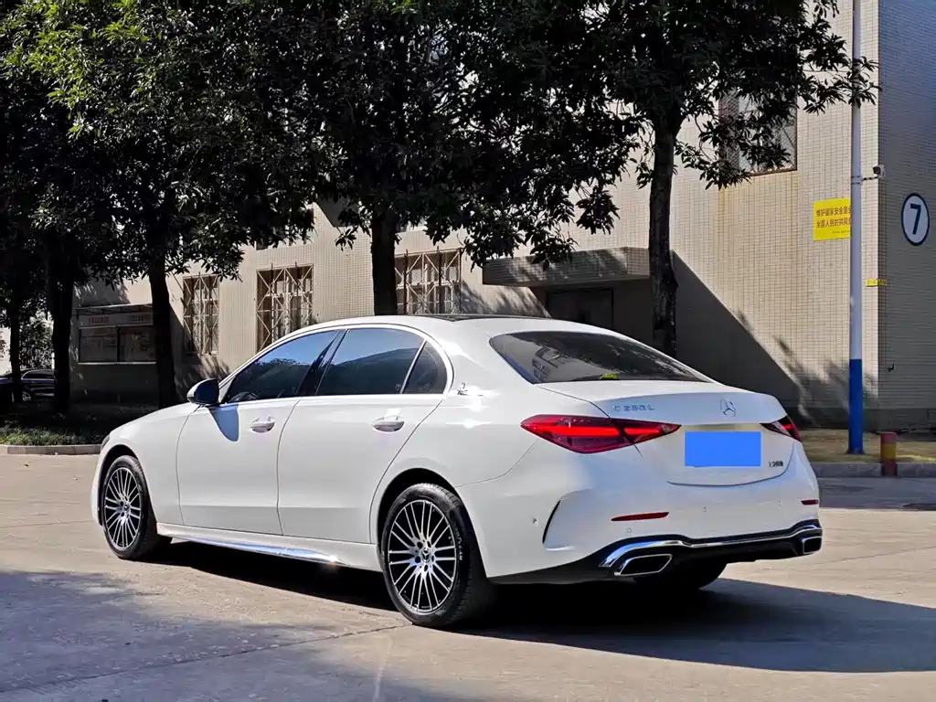 Mercedes-Benz C-Class — миниатюра 5