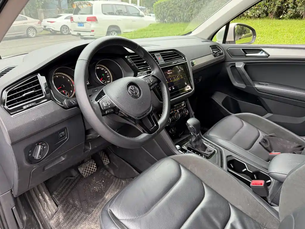 Volkswagen Tiguan L — миниатюра 7