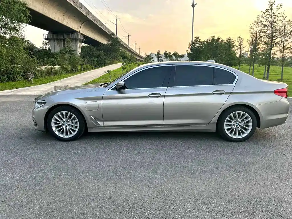 BMW 5 SERIES NEW ENERGY