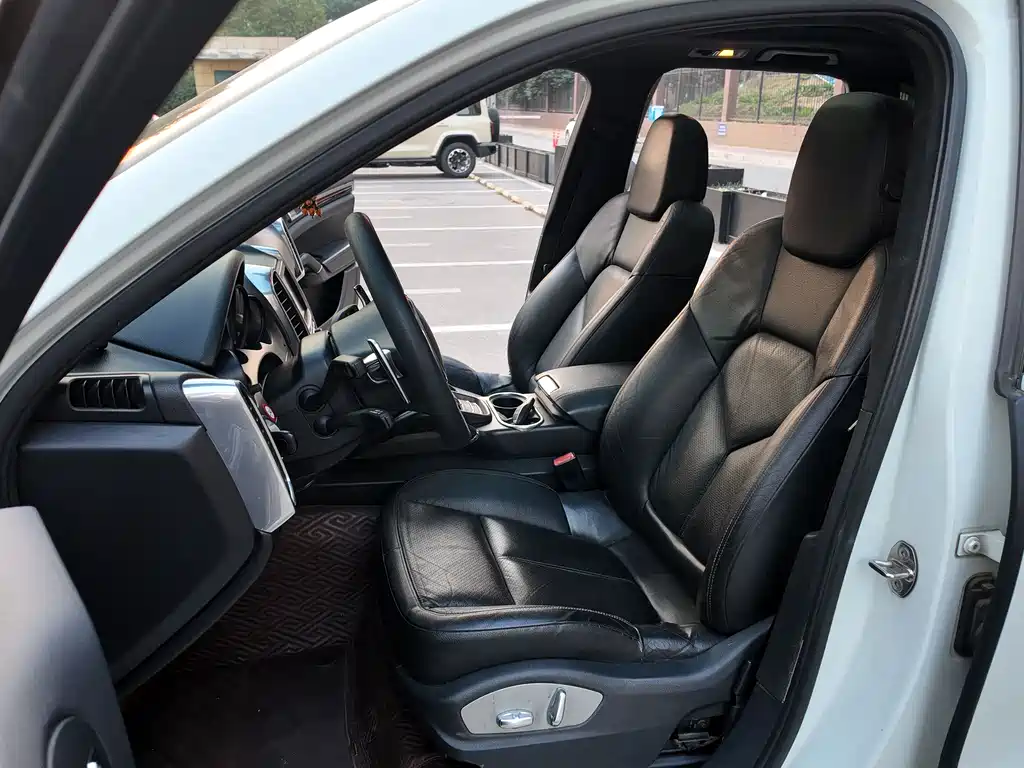 Porsche Cayenne 2011 Cayenne S 4.8L