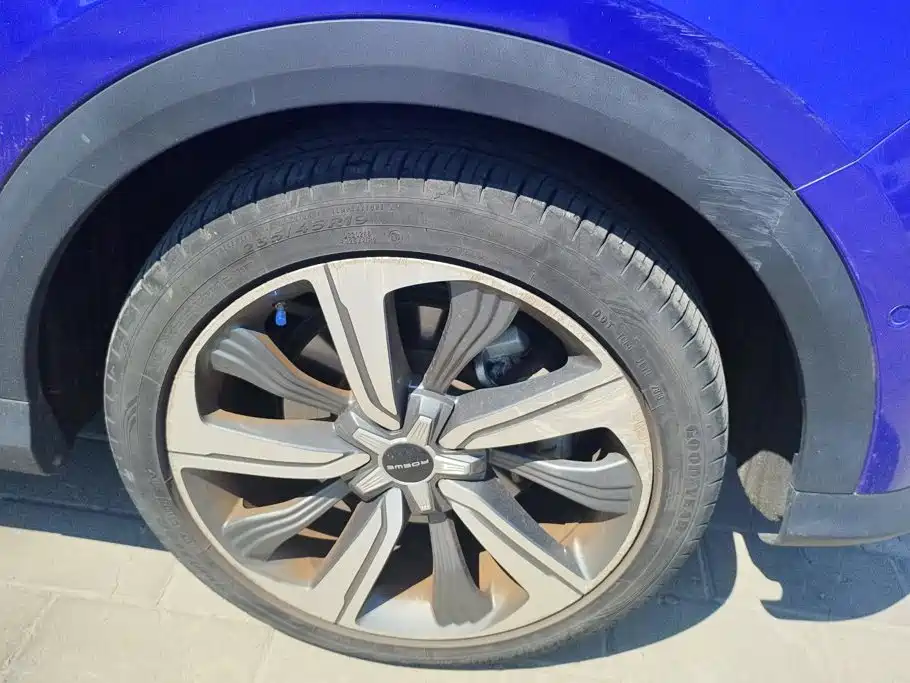 Roewe MARVEL X — миниатюра 6