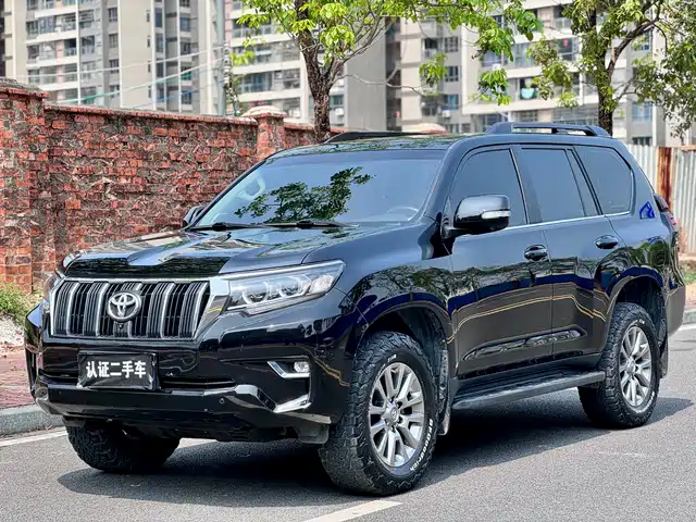 TOYOTA PRADO