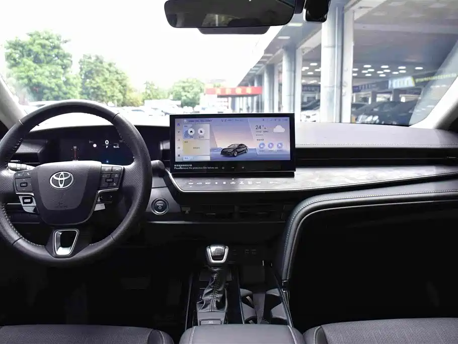 Toyota Camry 2024 2.5HG Luxury